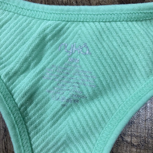 Rykä Women’s Light Green Seamless Racerback Sports Bra Light Support Size Medium - Picture 3 of 9
